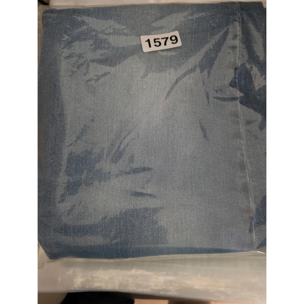 Levis used excellent